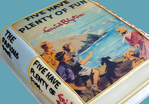 A cake like an Enid Blyton book